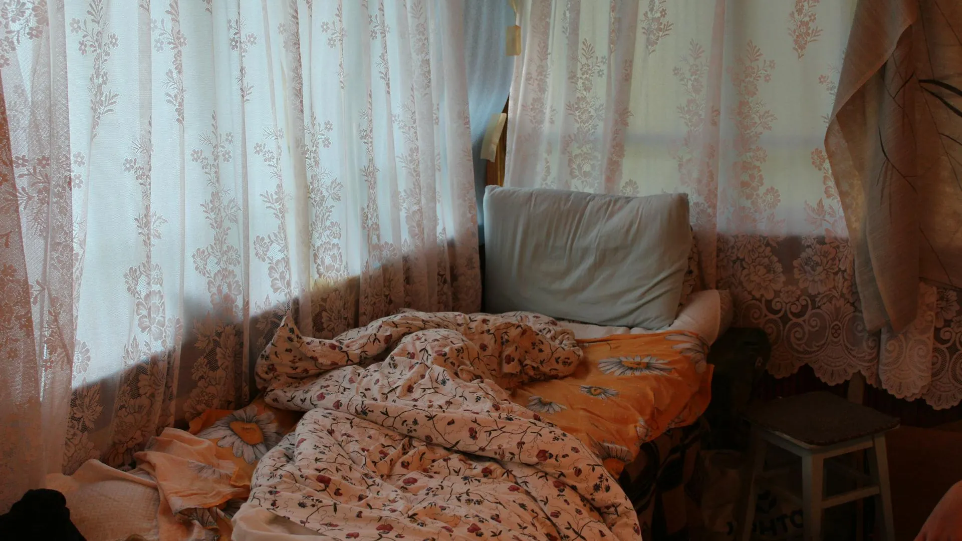 Куда звонить если понадобилась транспортировка лежачего больного