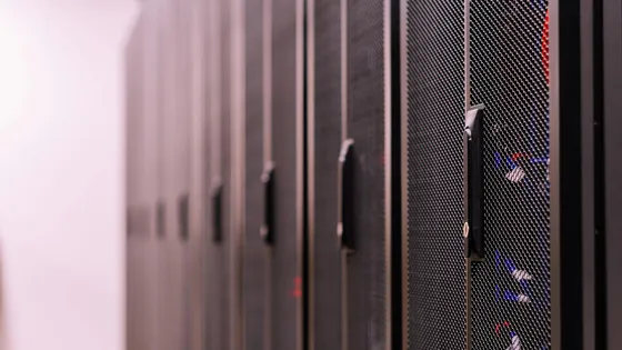 UFO.Hosting запустил регистрацию доменов в 100+ зонах